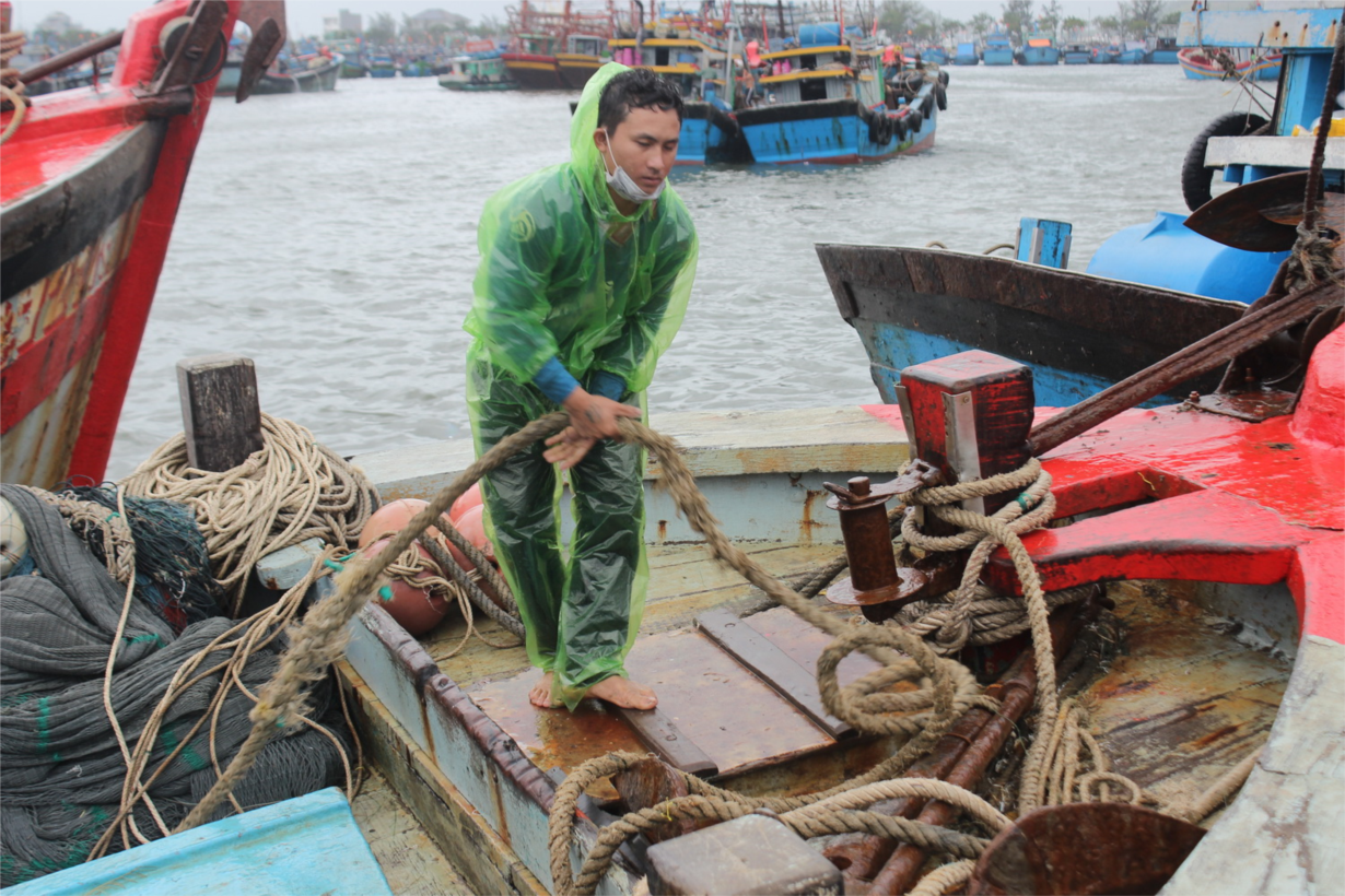 Miền Trung mưa to, vừa ứng phó với bão số 5, vừa đảm bảo phòng chống dịch (11/9/2021)